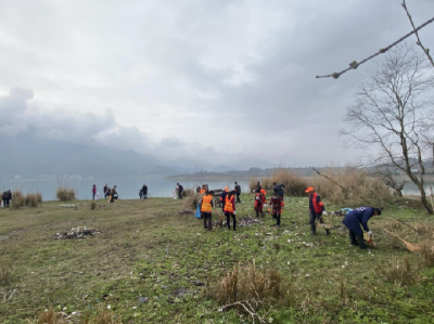 大畈镇：干群同心齐上阵 守护一湖碧水