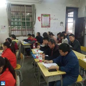 九宫山镇教育：教研专家指导教学  引领教师快速成长  