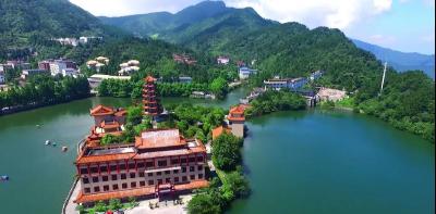 长江云——V视丨通山九宫山景区引爆网友围观