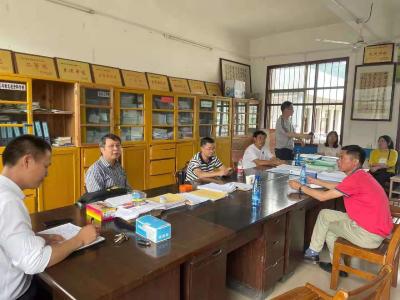 九宫山镇富有中学邀请专家开展教学指导