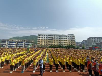 V视丨县实验中学集体哀悼袁隆平和吴孟超两位院士