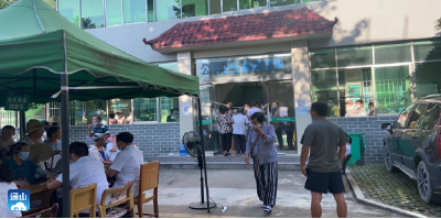 【我为群众办实事】九宫山镇：服务群众接种新冠疫苗