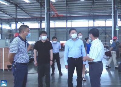 V视丨刘子恒到星光玉龙机械  新农机研究院调研