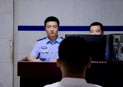 云上咸宁——刘煜：嫉恶如仇勇担当 扫黑除恶真英雄