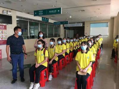 县实验中学：两天完成3967人第二针疫苗接种