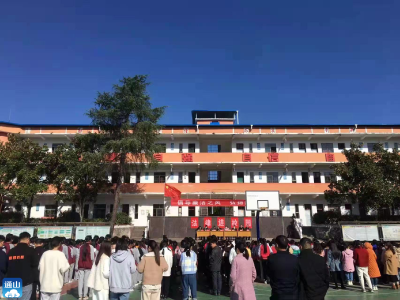 大畈中学开展“法治进校园”安全讲座