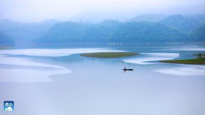 通山：富水湖 生态美