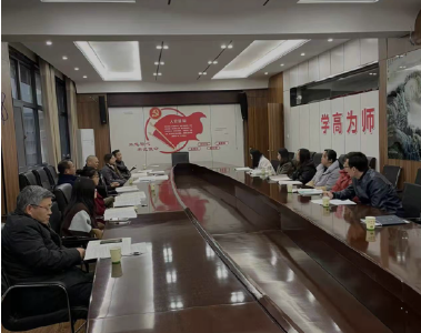 交流同进步，携手共发展 ——嘉鱼一中来通山一中参观交流