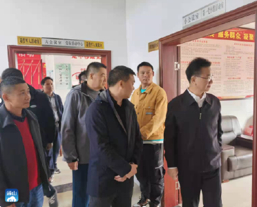 湖北省供销社党组书记、主任曹松到黄沙铺镇孟垅村开展调研座谈