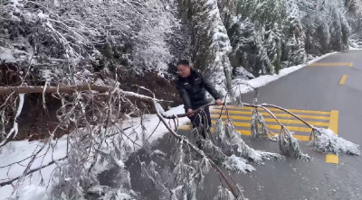 【春节我在岗③】九宫山风景区派出所护航滑雪场正常营业