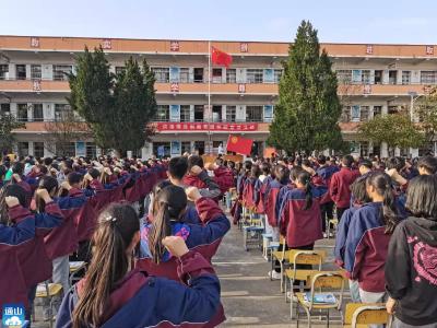 洪港镇：传承雷锋精神，凝聚青春力量