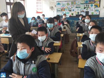 石宕小学开展疫情防控应急演练