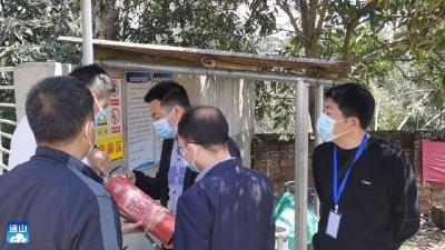 厦铺镇：开展“清明”节前检查 筑牢安全生产防线