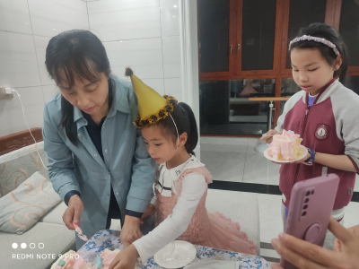 云上咸宁——通山援沪“大白”缺席5岁女儿生日  视频连线隔空送祝福