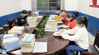 杨林中学：立足常规抓教学，深入检查促提升