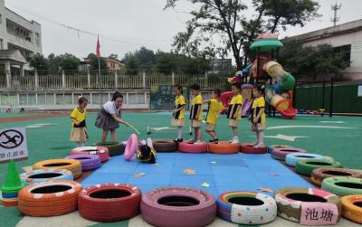 大畈镇中心幼儿园开展防溺水安全演练活动