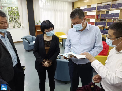 通山县人大调研组来县职教中心调研法治建设