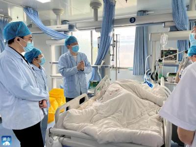【身边的感动】郑晓军：医者廉心  “三拒红包”的故事