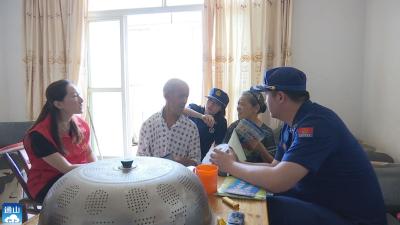 【下基层 察民情 解民忧 暖民心】V视 |通山消防大队：为孤寡老人免费安装独立烟感报警器