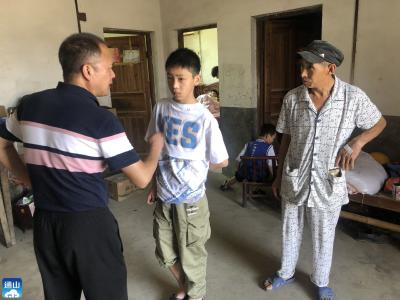 厦铺镇中小学（园）：开展暑期防溺水安全教育走访活动