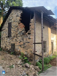 【创建文明城市 建设秀美通山】厦铺镇：党建引领乡村焕新颜  消除村湾破旧危房