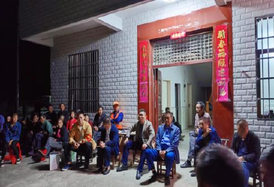  长江云——通山县黄沙铺镇：村湾夜话氛围浓 党群共商共谋幸福生活