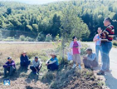 【下基层 察民情 解民忧 暖民心】县医保局：结合政策宣传、医保电子凭证激活等工作再掀“一下三民”活动热潮