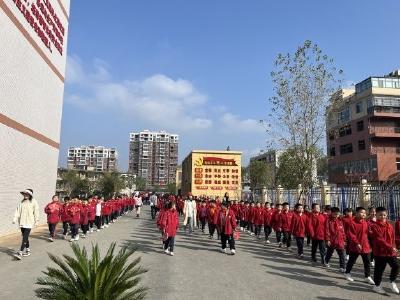 通羊五小：阳光课间操  童心展风采