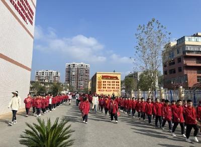 通羊五小：阳光课间操  童心展风采