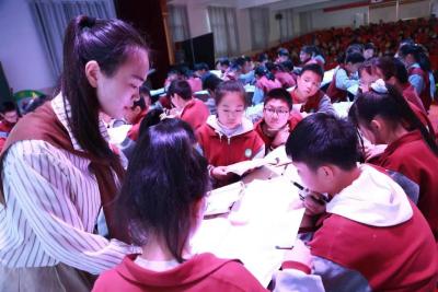 市教科院到县实验中学指导“新课标背景下的区域多形式课例研讨活动”