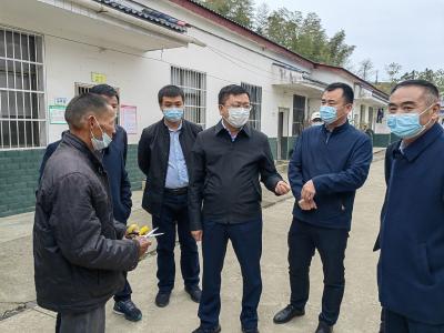 【深入学习贯彻党的二十大精神】V视 | 刘子恒调研督导省巩固脱贫成果后评估发现问题整改（易迁专题）工作并宣讲党的二十大精神