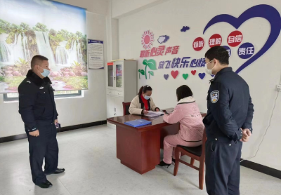 厦铺镇：关爱送温暖 帮扶暖人心