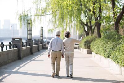 走路快慢可能影响寿命？这4种走路姿势，可能是疾病预兆！ 