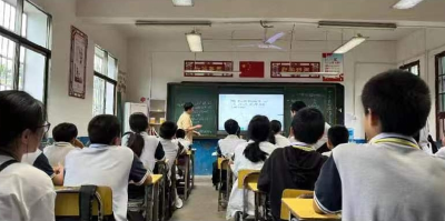 杨林中学开展新教师汇报课活动