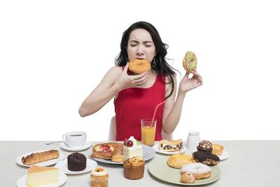 容易被癌细胞盯上的7个饮食习惯，快看看你中招没？