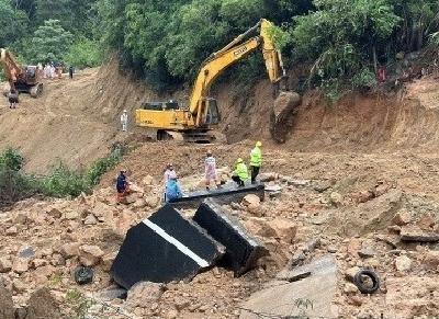 广东梅大高速路面塌陷致24人死亡 应急管理部已派工作组赶赴现场  