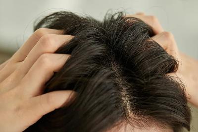 洗发水该怎么选？头发到底多久洗一次好？这篇文章都说清楚了→
