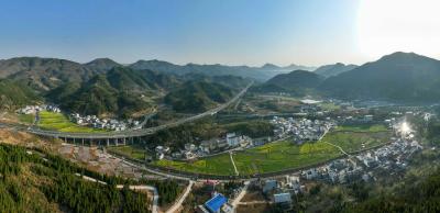 湖北通山：隐水村治理见“精度”