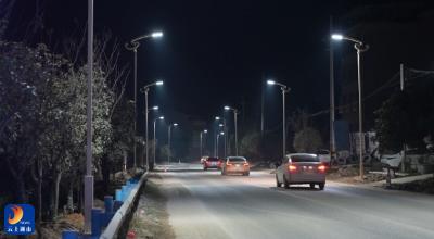 点亮的不仅是路灯  照亮的是百姓安全  黄沙铺镇人大代表书写一纸建议换来百姓赞誉