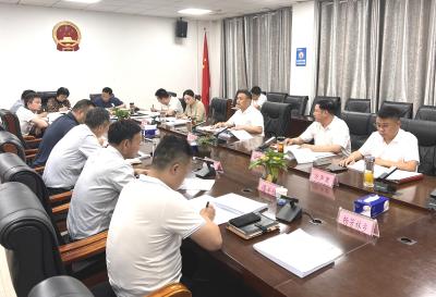 王功辉主持召开通山县规划委员会2026年第五次专题会议