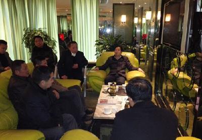 柴望想到开发区黄滩镇看望慰问贫困户
