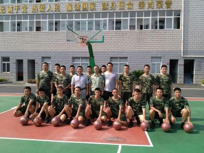  八一建军节，我局慰问市武警消防大队 