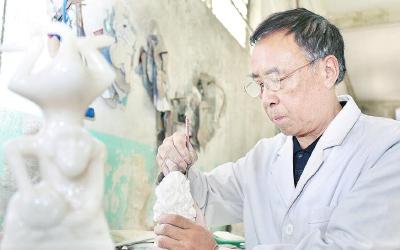 应城膏雕工艺闯出新路