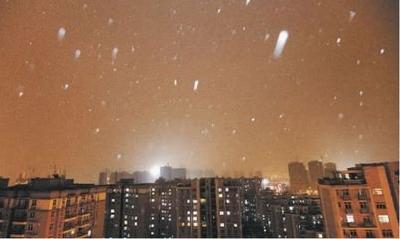 强劲寒潮将武汉一把拽到冬天 周三或将飘起雨夹雪