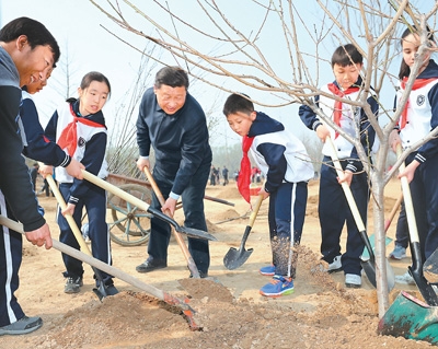 时政|培养热爱自然珍爱生命的生态意识把造林绿化事业一代接着一代干下去