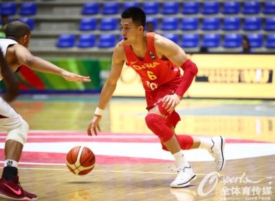 体育|郭艾伦30分 中国男篮大胜卡塔尔夺首胜 