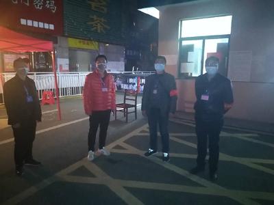应城 | 志愿者--翟汉文坚守在小区防控一线