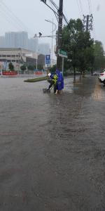 【应城】74毫米强降雨“袭击”城区 这个部门反应迅速--紧急抢排渍水16万方保平安