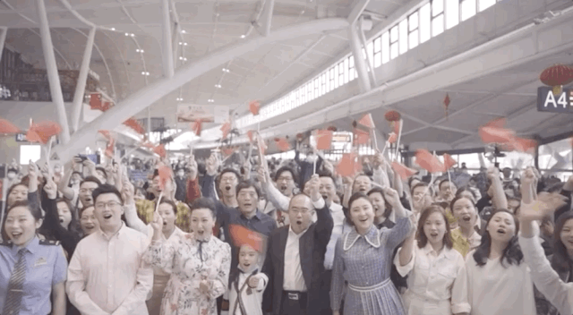 当武汉火车站响起熟悉的歌声……