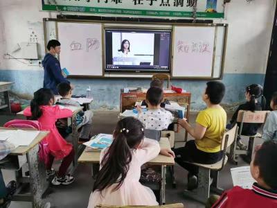 【应城】血防知识进疫区校园
